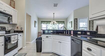 Dog-friendly Home, Lake Henderson Across Street!