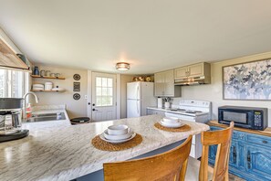 House (3 Bedrooms) | Interior - Rock Climb, Hike, Relax! Quiet Beattyville Retreat (Beattyville)