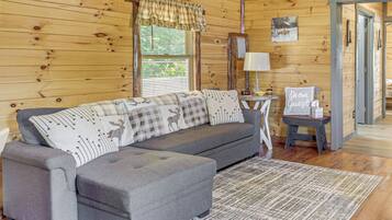 House (1 Bedroom) | Interior