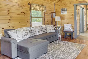 House (1 Bedroom) | Interior