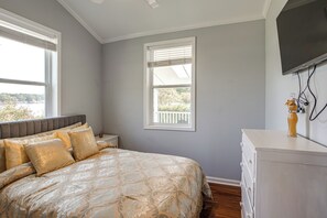 House (2 Bedrooms) | Interior - Bring Your Boat! Lake Murray Home w/ Dock & Ramp (Prosperity)