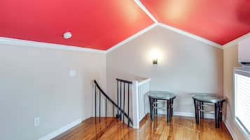 House (2 Bedrooms) | Bahagian dalam