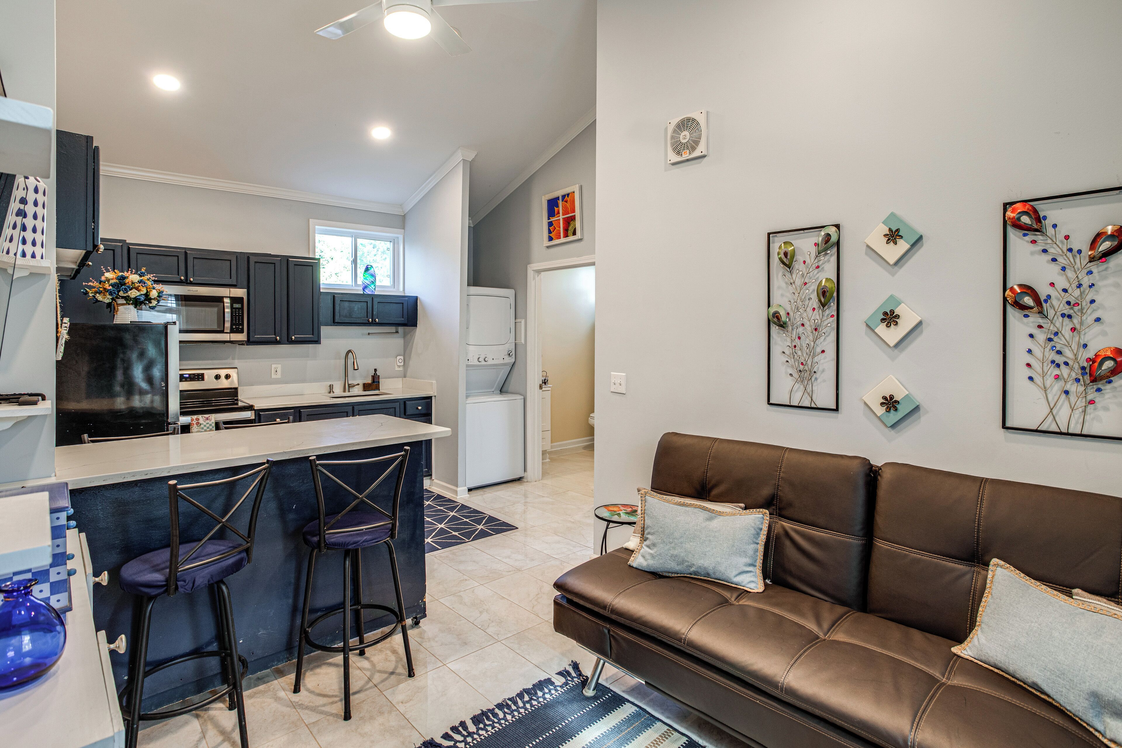 House (2 Bedrooms) | Interior