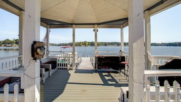 House (2 Bedrooms) | Bahagian dalam