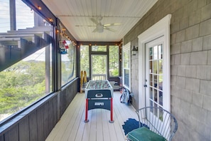 Interior - Lake View Home in Silver Point: Walk to Marina (Silver Point)