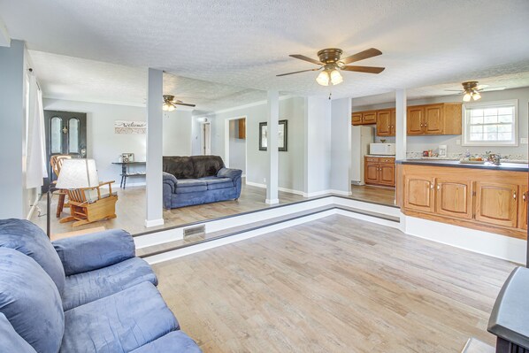 House (3 Bedrooms) | Interior