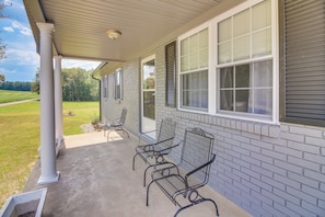 House (3 Bedrooms) | Front of property