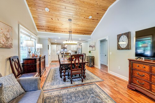 Peaceful Home w/ Porch & Yard, 5 Mi to Rome!