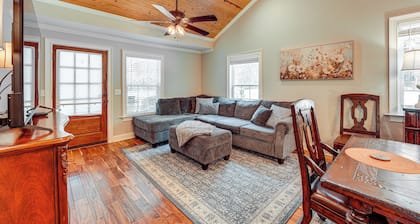 Peaceful Home w/ Porch & Yard, 5 Mi to Rome!