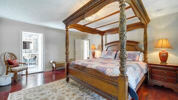 House (5 Bedrooms) | Interior