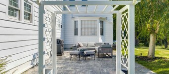 Near Lake Erie, Harbor & Parks: Conneaut Getaway!