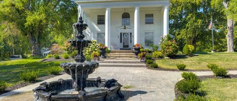 บ้านพัก (5 Bedrooms) | บริเวณภายนอก