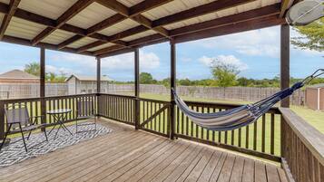 House (4 Bedrooms) | Front of property