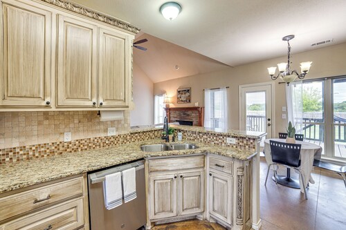 10 Mi to Lake Tawakoni: Family Wills Point Getaway