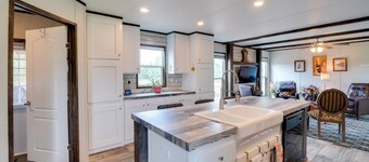 Peaceful Countryside Home w/ Yard in Hawley