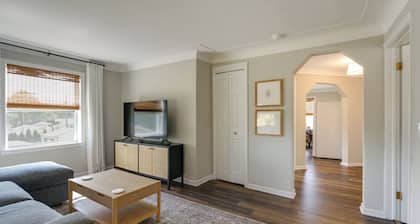 Families Welcome! Convenient Roseville Duplex