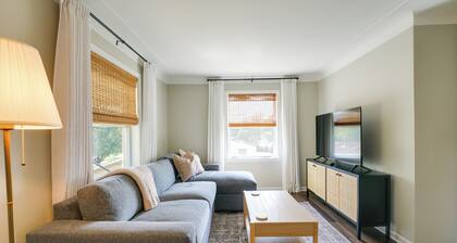 Families Welcome! Convenient Roseville Duplex