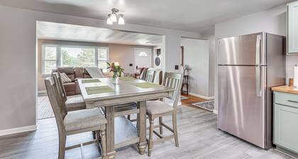 Fish, Hike & Golf: Leisurely Navarre Home w/ Yard!