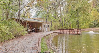 Cottage By the Pond: Serene Northeast Ohio Retreat