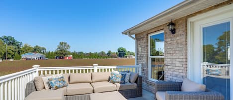 House (5 Bedrooms) | Interior