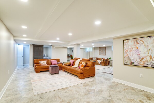 منزل (5 Bedrooms) | المنشأة من الداخل