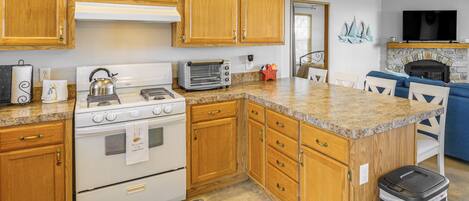 House (3 Bedrooms) | Interior