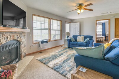 Lake & Lighthouse Views: Inviting Port Hope Home!