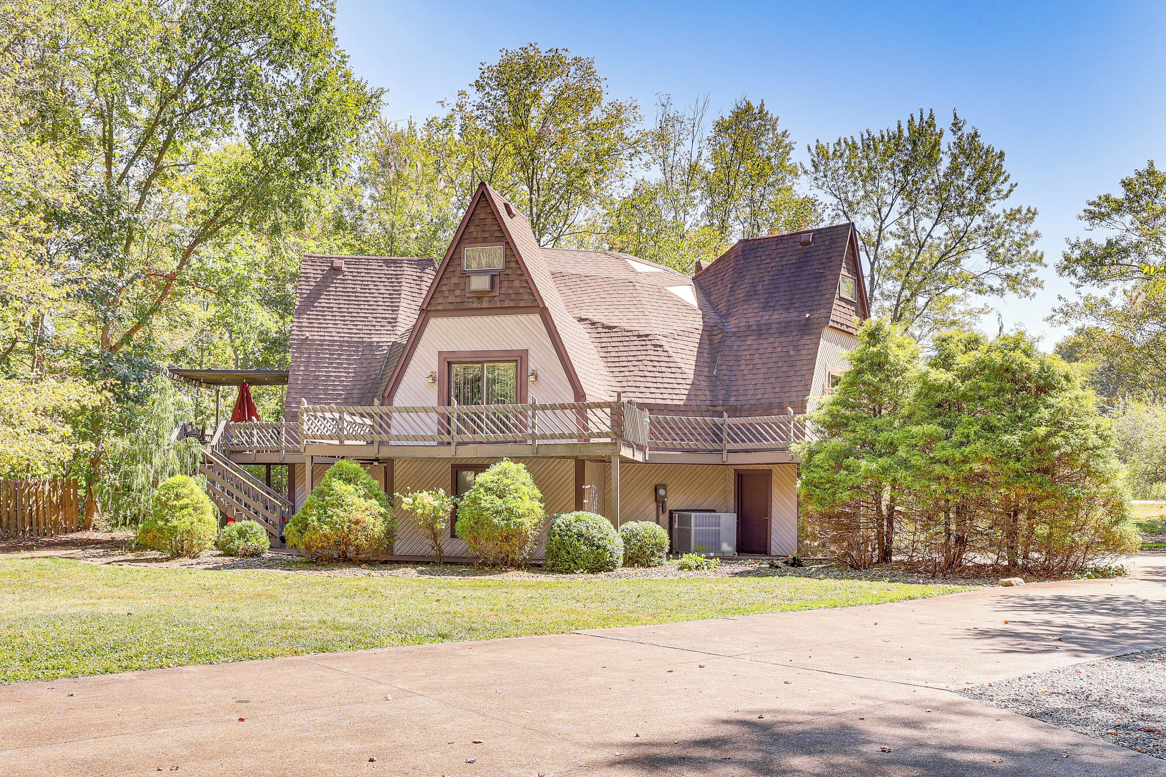 House (5 Bedrooms) | Interior