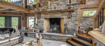 Luxe Cabin Compound 4 Mi to Cameron State Forest!