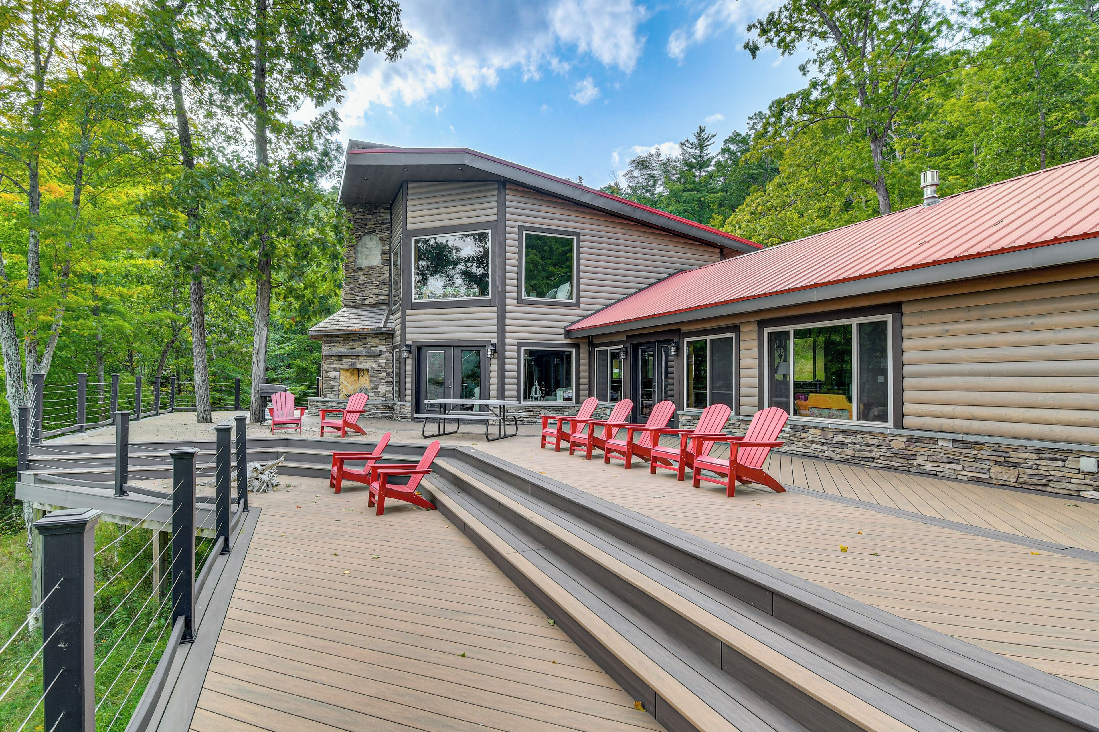 المنشأة من الداخل