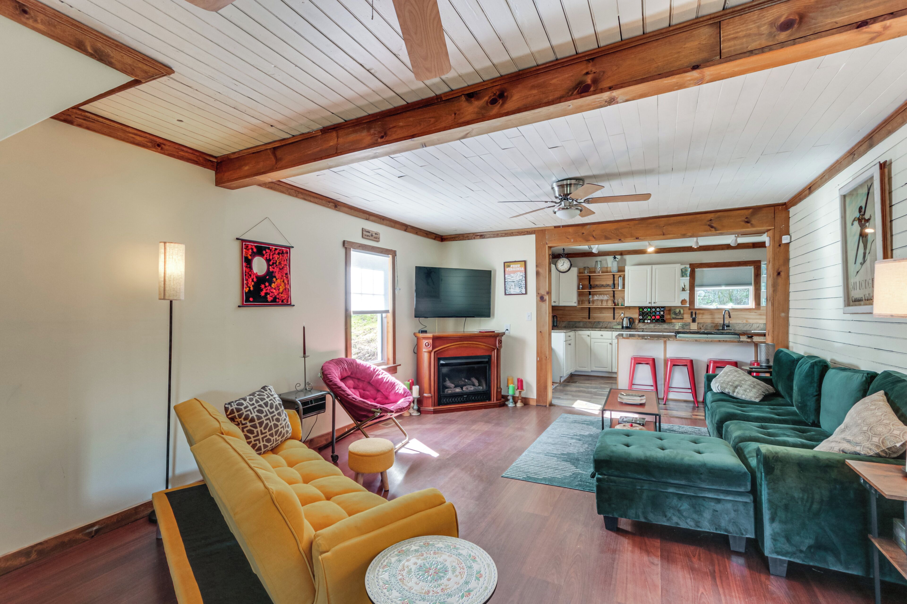 House (4 Bedrooms) | Front of property