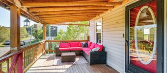 3 Mi to Blackwater Falls: Peaceful Retreat w/ Deck