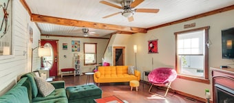 10 Mins to Blackwater Falls: Mtn Home w/ Hot Tub