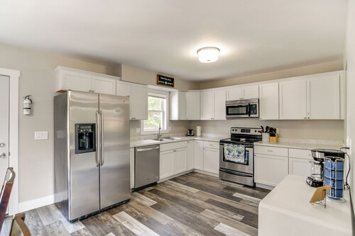 4 Mi to Big Creek State Park: Spacious Family Home