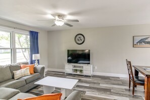 House (4 Bedrooms) | Interior - 4 Mi to Big Creek State Park: Spacious Family Home (Polk City)