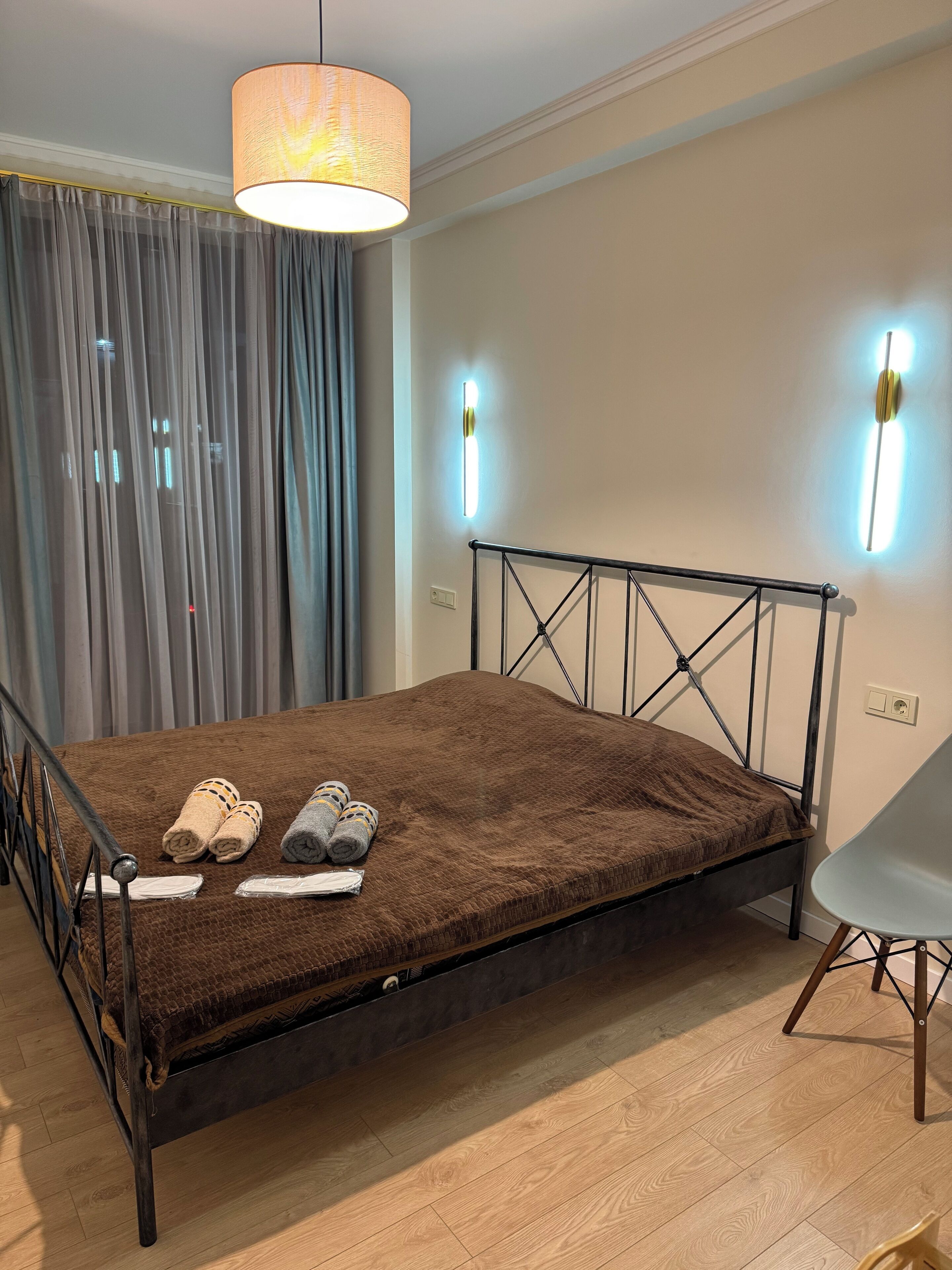 1 多间卧室、熨斗/熨衣板、WiFi