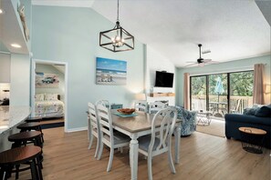 Älytelevisio, takka, DVD-soitin, pöytätennispöytä