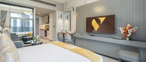 Luxury Apartment, Balcony, City View | Iron/ironing board, free WiFi