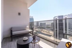 Luxury Apartment, Balcony, City View | Balcony view - Vogue| Downtown close to Burj Khalifa | Dubai Mall (Madinat Zayed)
