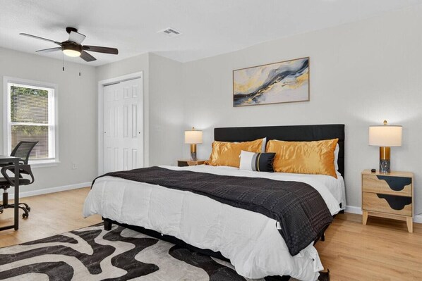 Desk, iron/ironing board, WiFi, bed sheets