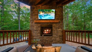 Property grounds - Pickleball, Pool, Splash Fountain, Clubhouse, Walking Trails, Pet-Friendly (Broken Bow)