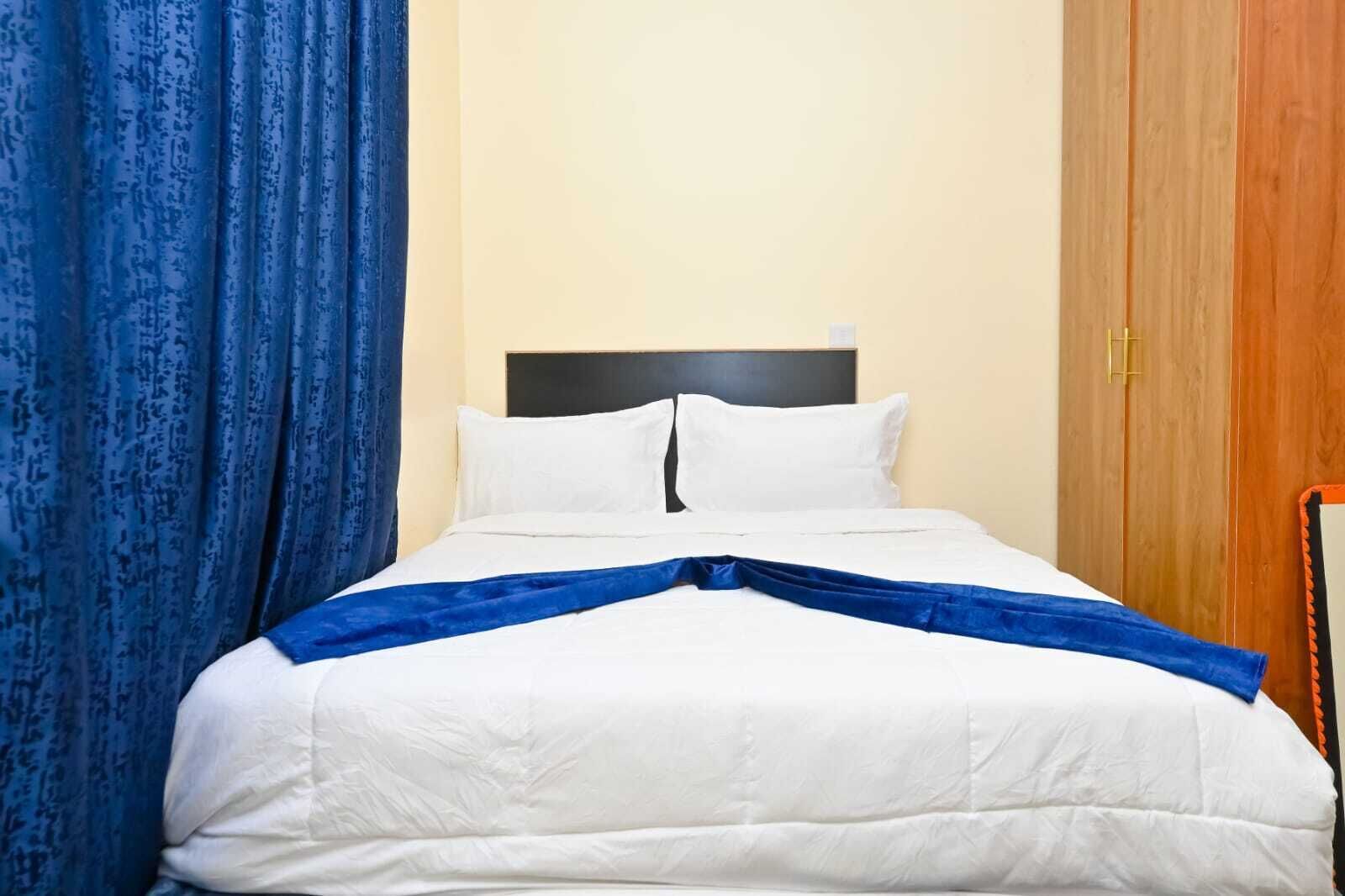 2 多间卧室、上网接入、床单