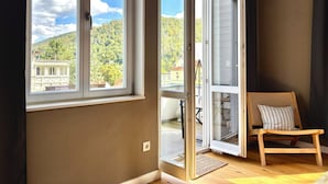 Unclassified image, 5 of 40, button - HyggeLiving | LUXURY | 100sqm | 3 balconies | mountain view | kitchen | box-spring beds (Bad Harzburg)