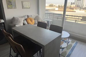 Apartment | Dining