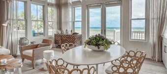 The Love Shack - Gulf Front w/ Direct Beach Access! Perfect Couples Getaway!