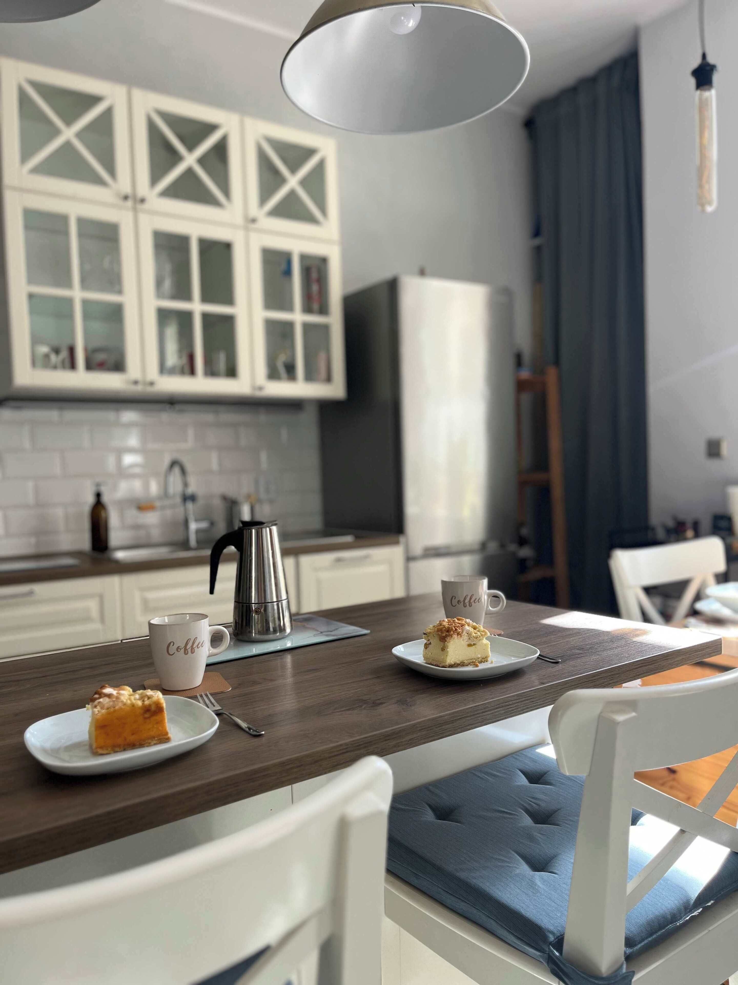 ثلاجة، فرن، موقد طهي مسطح، غسالة أطباق