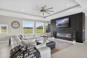 Maison, 3 chambres | Coin séjour