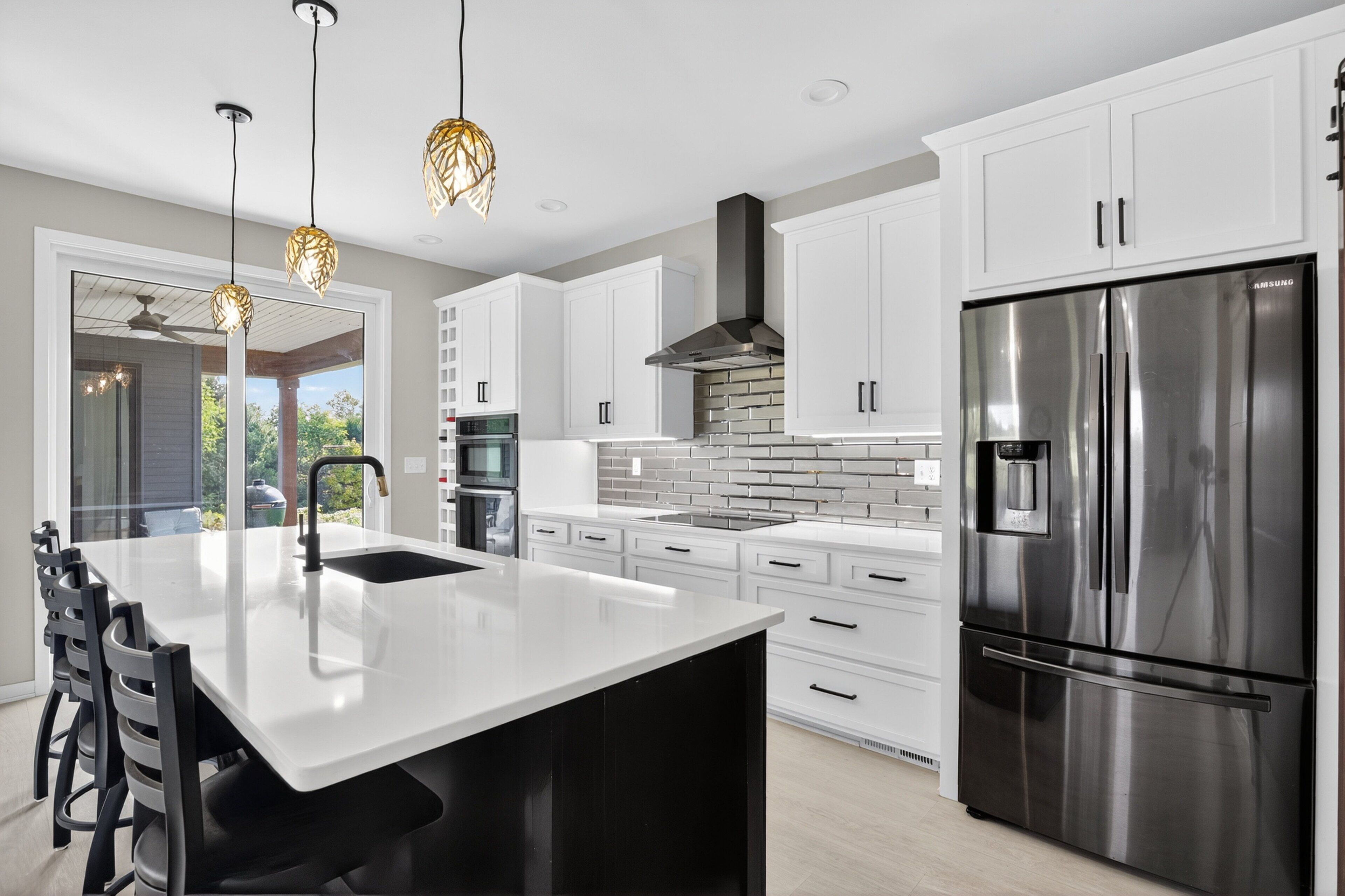 House, 3 Bedrooms | Private kitchen | Fridge, oven, coffee/tea maker