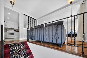 Duplex, 3 Bedrooms | Interior - Stylish Downtown Retreat Steps To Nyc 3 Bedroom Duplex (Jersey City)