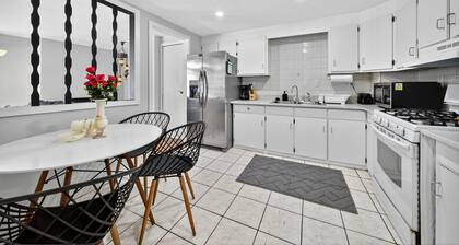 Stylish Downtown Retreat Steps To Nyc 3 Bedroom Duplex